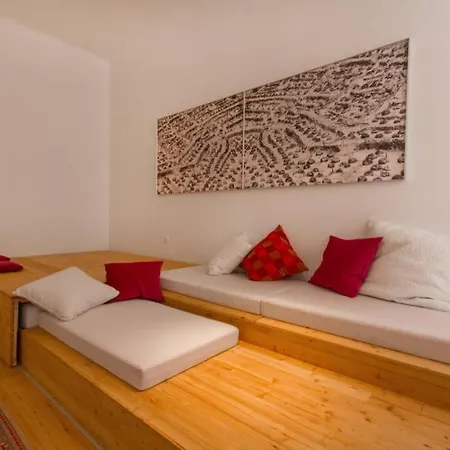 Easy Living In Center +free Parking Appartement *