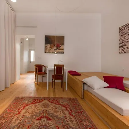 Appartement Easy Living In Center +free Parking